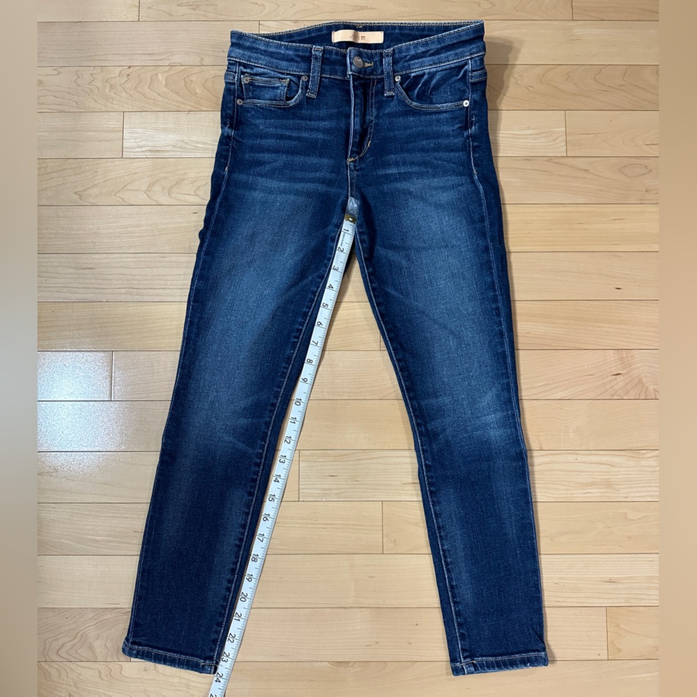 Joe’s Jeans Mid Rise Skinny Ankle
The Icon